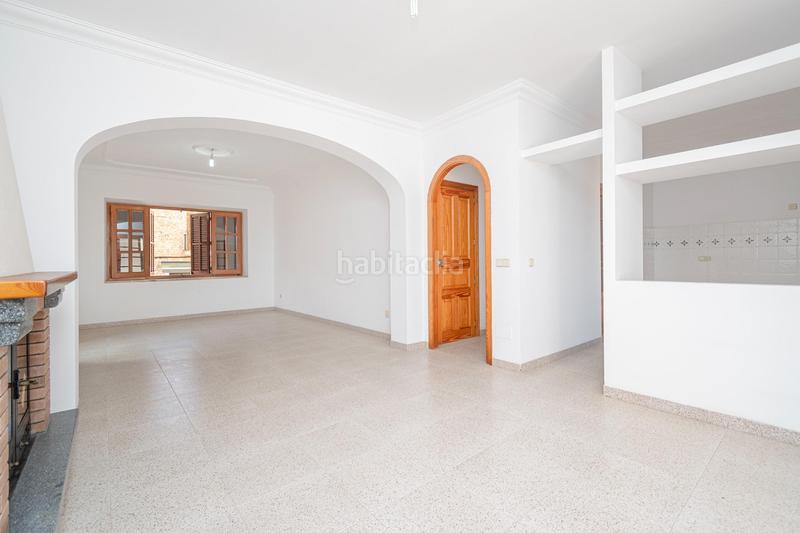 Foto fe1326e7-0658-4e11-b189-054a6af240bd. Casa amb aparcament a Santa Eugènia