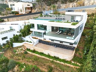 Xalet a Son Vida. Villa de lujo de nueva construcción con vistas a las colinas de