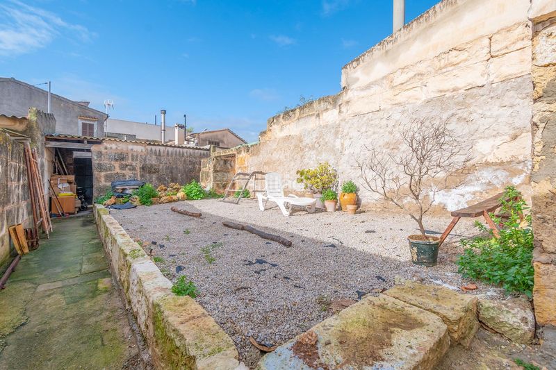 Foto 72a7dadf-58d0-487d-96e3-15f4885e8a43. Casa amb aparcament a Muro