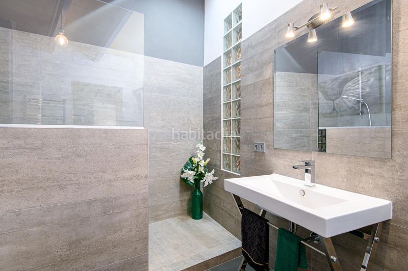 Foto 5f90b923-37c9-4ce2-a8f5-ca172e82d493. Àtic a El Sindicat Palma de Mallorca