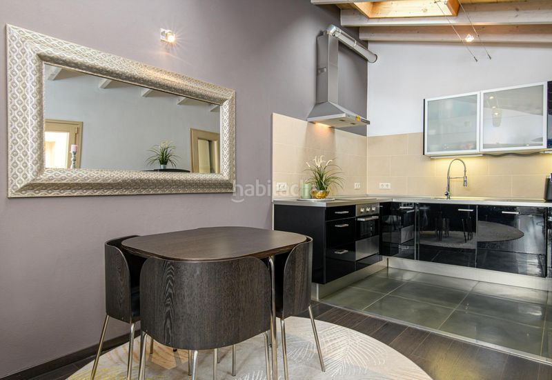 Foto b64f6c19-8f9e-4ce0-bd63-f442947924c1. Àtic a El Sindicat Palma de Mallorca