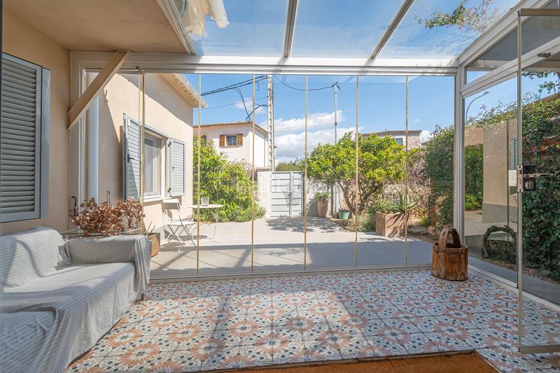 Foto 372415d6-2e7a-4a79-8e23-54911edd2ae8. Casa amb calefacció aparcament piscina a Son Sardina Palma de Mallorca