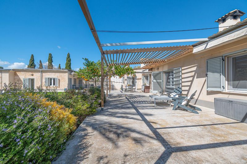 Foto 758893ec-ffb6-4a9e-9786-fb6e94d21b91. Casa amb calefacció aparcament piscina a Son Sardina Palma de Mallorca