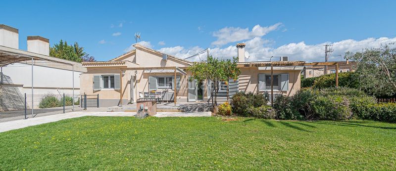 Foto fac1f573-10f5-4d5a-8dc3-813bf6d2a3ae. Casa amb calefacció aparcament piscina a Son Sardina Palma de Mallorca