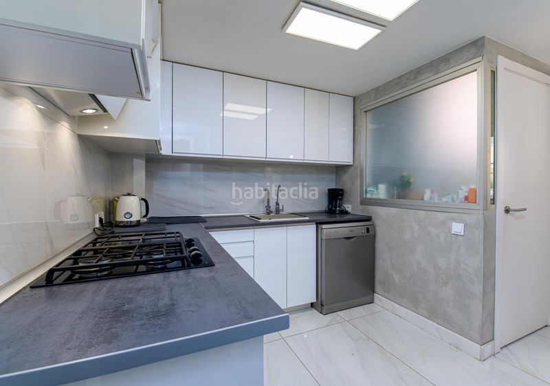 Foto 75bf0914-206a-4f46-a1c1-1d1fd8a59a92. Dúplex amb aparcament piscina a Porto Pi Palma de Mallorca