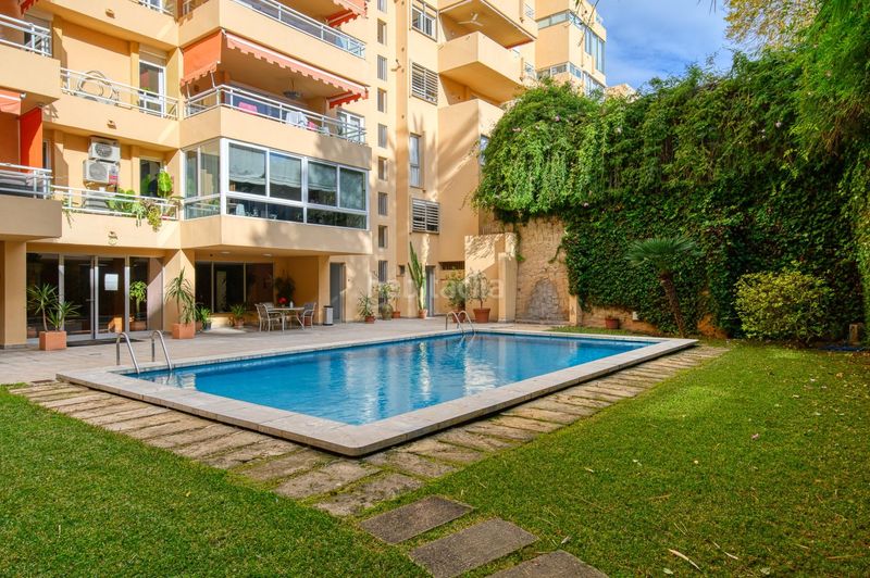 Foto 8047d5fb-e200-4e62-bfb5-44d568e6e3de. Dúplex amb aparcament piscina a Porto Pi Palma de Mallorca