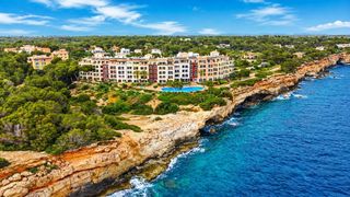 Appartamento in Cala Pi-Vallgornera. Piso de 3 dormitorios con estupendas vistas al mar situado en un