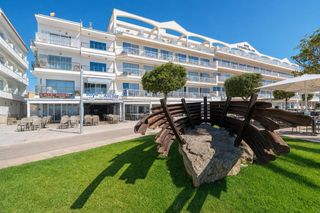 Umzug Geschäftsraum  Ing a gara m cb. Oportunidad única en cala bona! restaurante, café  bar en primer