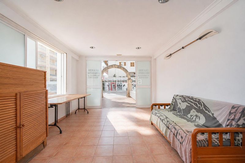 Foto fd6b2851-4e77-4fa6-b957-cbf43bf653f9. Local comercial a Cala Bona Son Servera