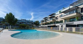 Planta baixa a Costa de la Calma. Moderno piso de 4 dormitorios en planta baja en santa ponsa