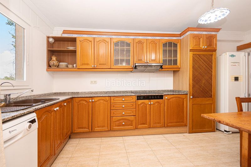 Foto 715a5ba2-eb64-45de-b2f6-eed4edfc1a3d. Casa aparellada amb aparcament a Son Sardina Palma de Mallorca