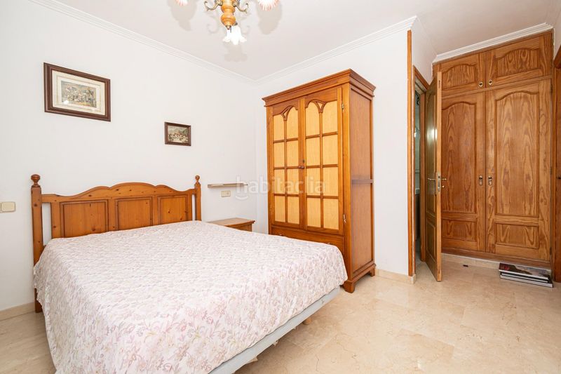 Foto a0b12af2-924d-4514-ac46-817e8a69d001. Casa aparellada amb aparcament a Son Sardina Palma de Mallorca