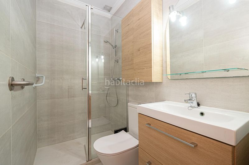 Foto c33e7177-ab67-453a-bdfd-2bda50f4fd0c. Casa aparellada amb aparcament a Son Sardina Palma de Mallorca