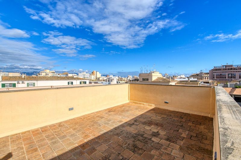 Foto faf45948-3d4c-4525-8737-27f43f2af0fe. Àtic a Plaça dels Patins Palma de Mallorca