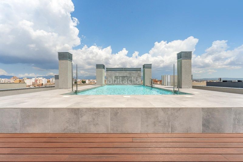 Foto 4d44e3a6-5364-4d61-bbc8-add419e2c935. Rent penthouse with heating parking pool in Polígon de Llevant Palma de Mallorca