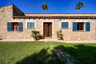 Casa en Canyamel. Finca rústica con licencia de alquiler vacacional para 12 person