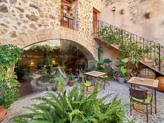 Country house in Estellencs. En venta hermosa finca típica mallorquina