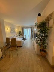 Planta baixa  Calle dragonera. Venta de oficina transformado a piso de 2 hab. en son espanyolet