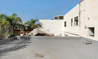 Casa  Carrer llucmajor. Casa adosada en venta en portixolmolinar para reformar