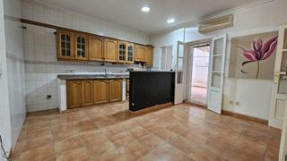 Apartament  Ferran valenti. Piso con 2 dormitorios, terraza y ubicacin cntrica en bons air
