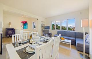 Doppelhaus in Cala Magrana-Cala Anguila-Cala Mendia. Doble casa adosada amueblada con vistas al mar y chimenea