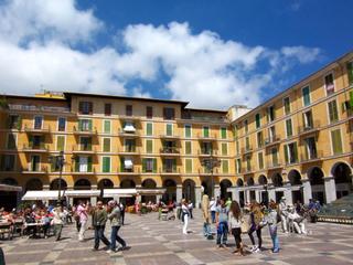 Casa adossada a La Missi. Mallorca next properties palma casa a reformar zona ramblas