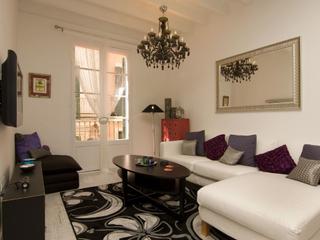 Lloguer Apartament a Cort. Piso de tres dormitorios cerca de plaza mayor