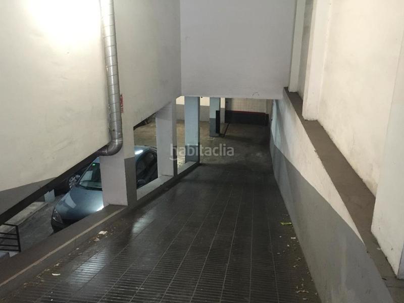 Foto c40a0867-8ed0-4c5b-91f6-4876879aa1fa. Parking coche parking en Artigues Badalona