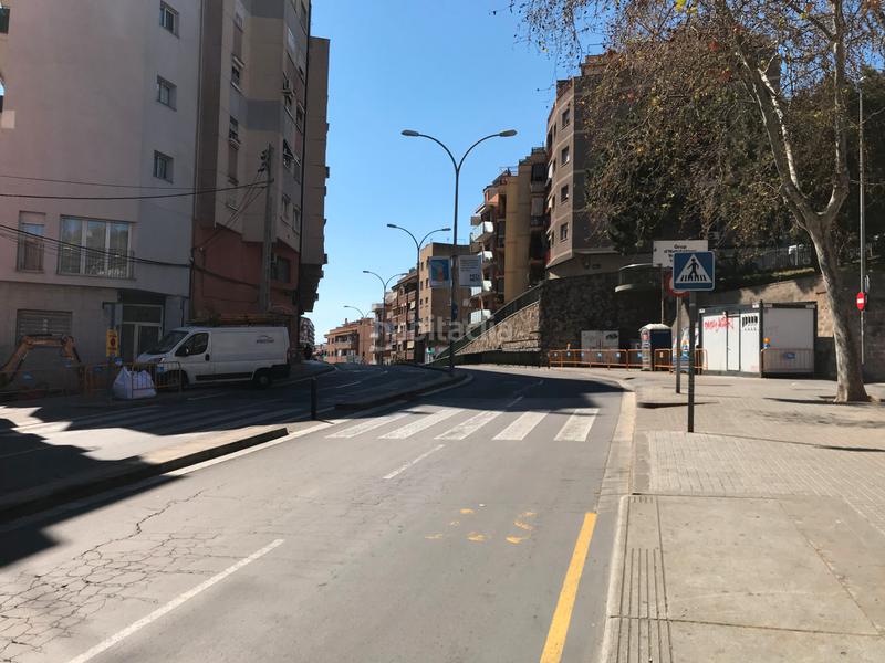 Foto b28fdd72-6cb4-4fe6-aae7-441c19bf553f. Local comercial a La Salut Badalona