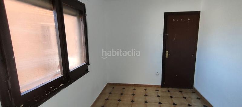 Foto 1a3903af-23db-4333-b551-085aac611792. Pis a Llefià Badalona