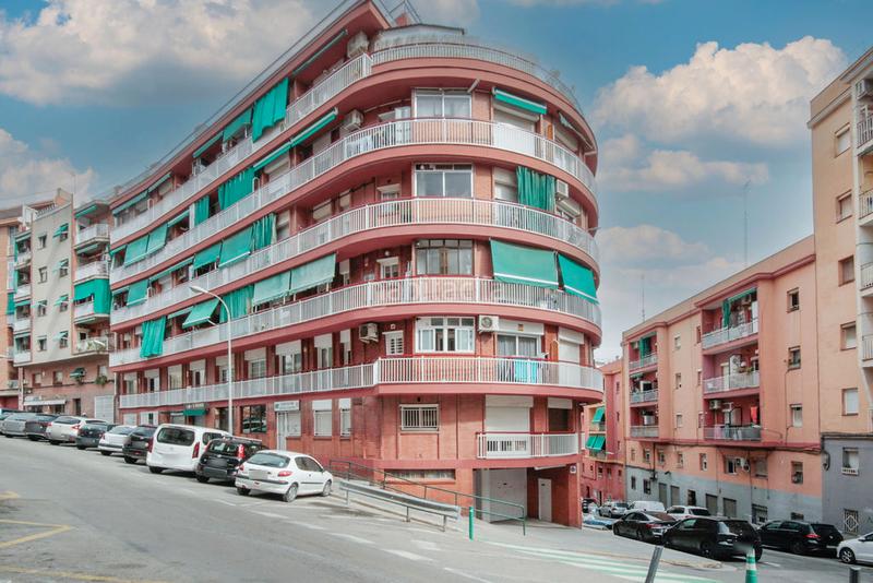 Foto dacc306f-60c7-4243-b5e6-9f400e2a0c6e. Piso  en Sant Crist Badalona