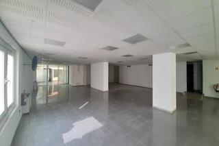 Lloguer Local Comercial  Carrer francesc moragas. Local en montgat