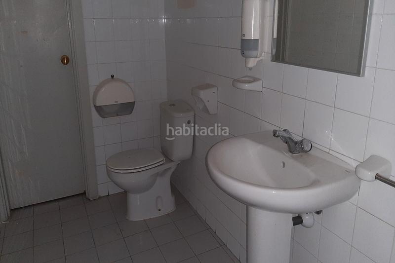 Foto c57a6472-6f76-4082-bcd7-47f71a0df854. Location local commercial dans Montgat