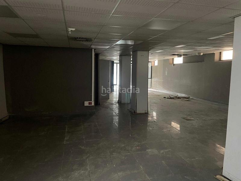 Foto b28bfe93-92d7-4ea6-b8ba-2a5c0c4570f3. Local commercial dans Lloreda Badalona