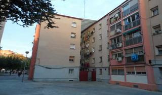 Pis  Avenida del maresme. Piso en badalona