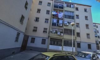 Pis  Calle de cáceres. Piso en badalona