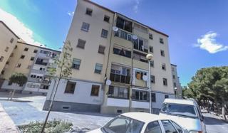 Pis  Calle de cáceres. Piso en badalona