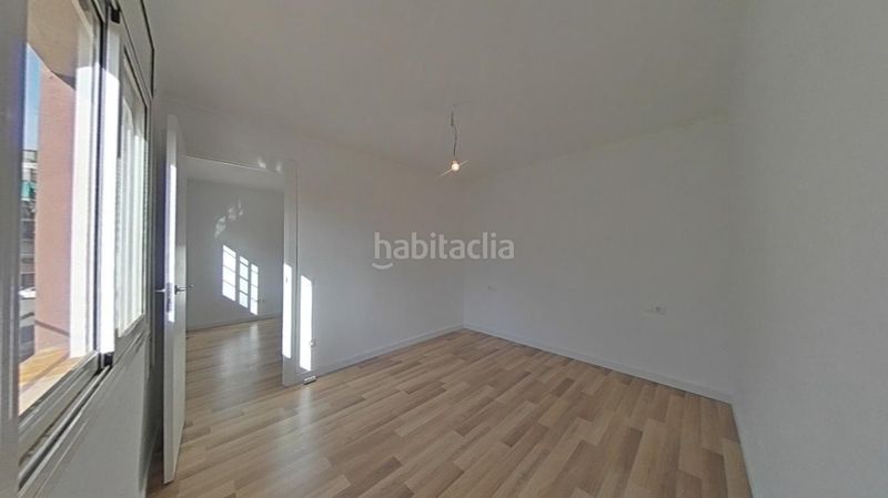 Foto 52606ad8-e638-436f-b606-a8bbbee12a5f. Pis a Sistrells Badalona