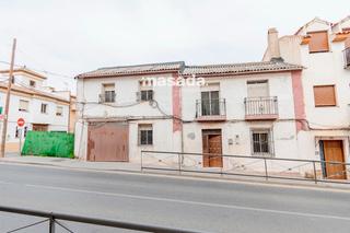Casa  Andalucía. Gran casa de pueblo en el corazón de gevéjar! espacio, ubicación