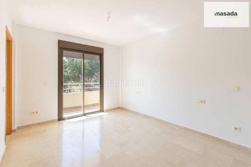 Foto 1471f6c7-b91c-4c9b-800e-41b401aa0f8b. Casa adossada amb aparcament a Belicena Vegas del Genil