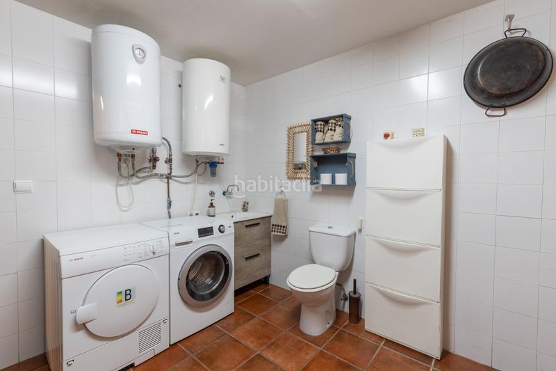 Foto 258559f7-cf17-492c-b818-b1e3fd902262. Casa adossada a calle calle níspero 5 a Cájar