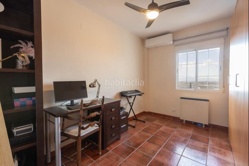 Foto 2f95527f-6138-428c-aaa5-e1d6f5faba9f. Casa adossada a calle calle níspero 5 a Cájar