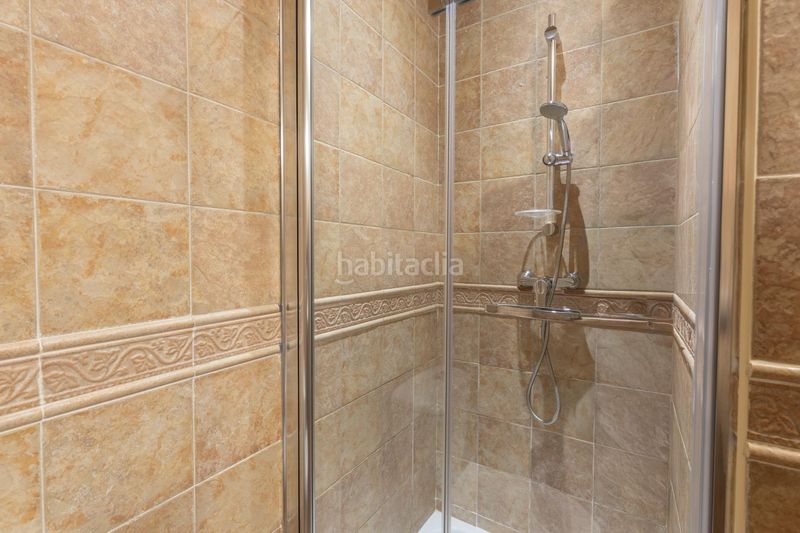 Foto 62485dff-055b-4e18-8f76-8db53b2d9306. Casa adossada a calle calle níspero 5 a Cájar