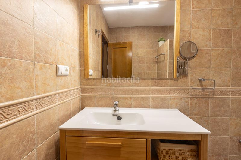 Foto e942e7fb-55e5-4481-8c5d-89ab7d6dac4e. Casa adossada a calle calle níspero 5 a Cájar