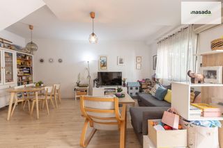 Maison jumelée à Calle calle paz 14. Una casa para vivirla por dentro y disfrutarla también desde arr