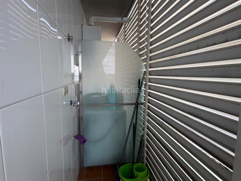 Foto 95e4e29f-b76e-4218-b808-7753f4eadb9a. Pis amb calefacció aparcament a Centre Castelldefels