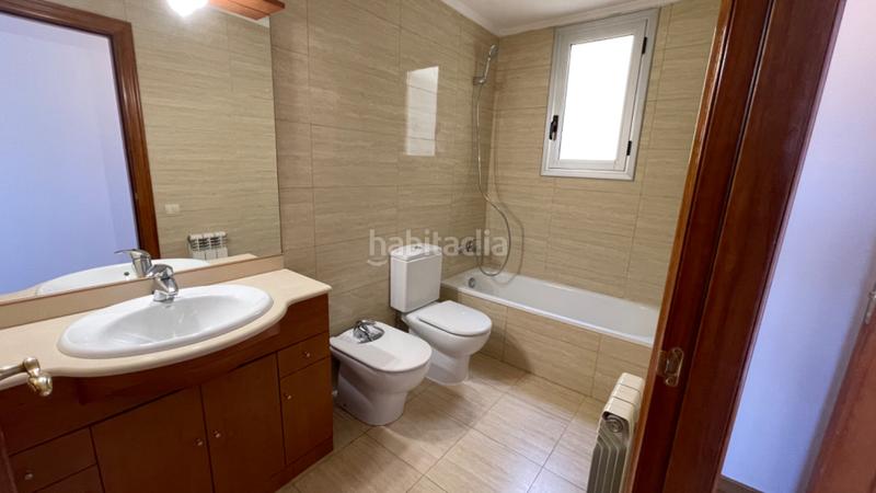 Foto f7b26688-3857-47dd-a274-7c7bfdda9ea0. Pis amb calefacció aparcament a Centre Castelldefels