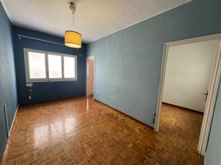 Piso  Avinguda de la república argentina. Amplio piso con  3 habitaciones