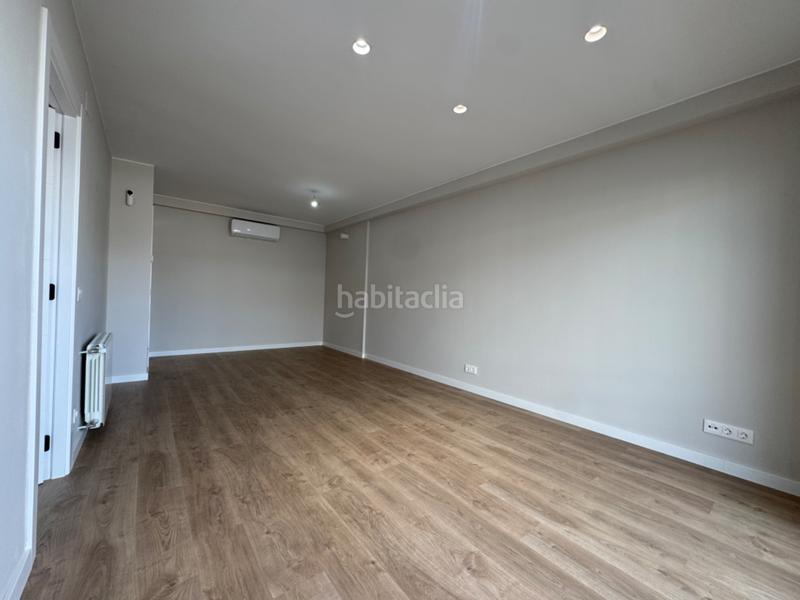 Foto bd6e9491-1bcd-4adc-bff3-f7f14df23b9c. Piso  recién reformado en blanes en Ardales