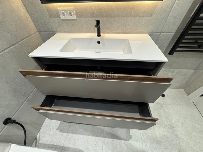 Foto df0c9e68-838e-46df-bbbd-807d676c0d7d. Piso  recién reformado en blanes en Ardales